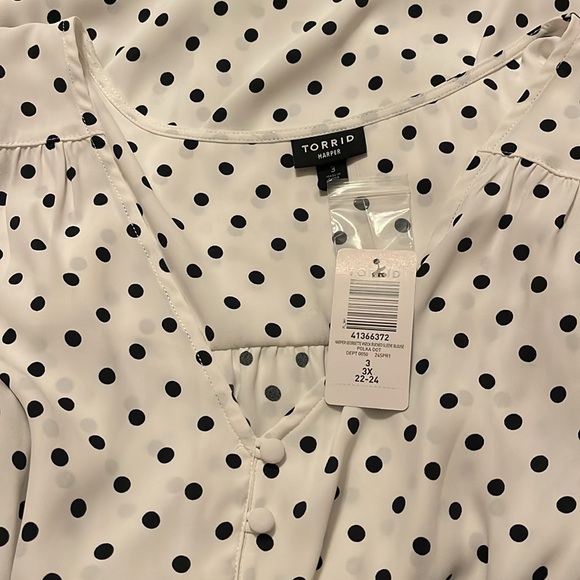 NWT torrid size 3 Harper Georgette V-Neck Ruched Sleeve Blouse white polka dots - Picture 6 of 6